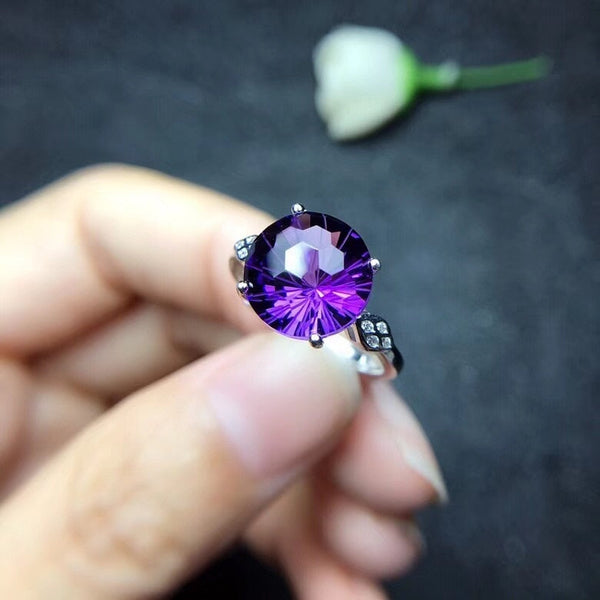 Sterling Silver Amethyst Solitaire Ring