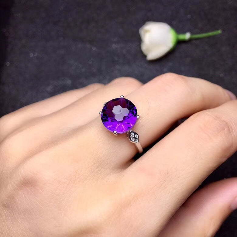 Sterling Silver Amethyst Solitaire Ring