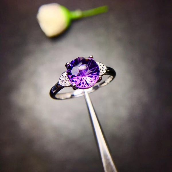 Sterling Silver Amethyst Solitaire Ring