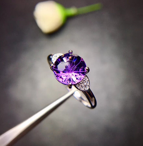 Sterling Silver Amethyst Solitaire Ring